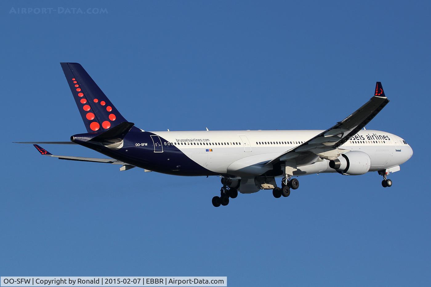 OO-SFW, 1994 Airbus A330-322 C/N 82, at bru