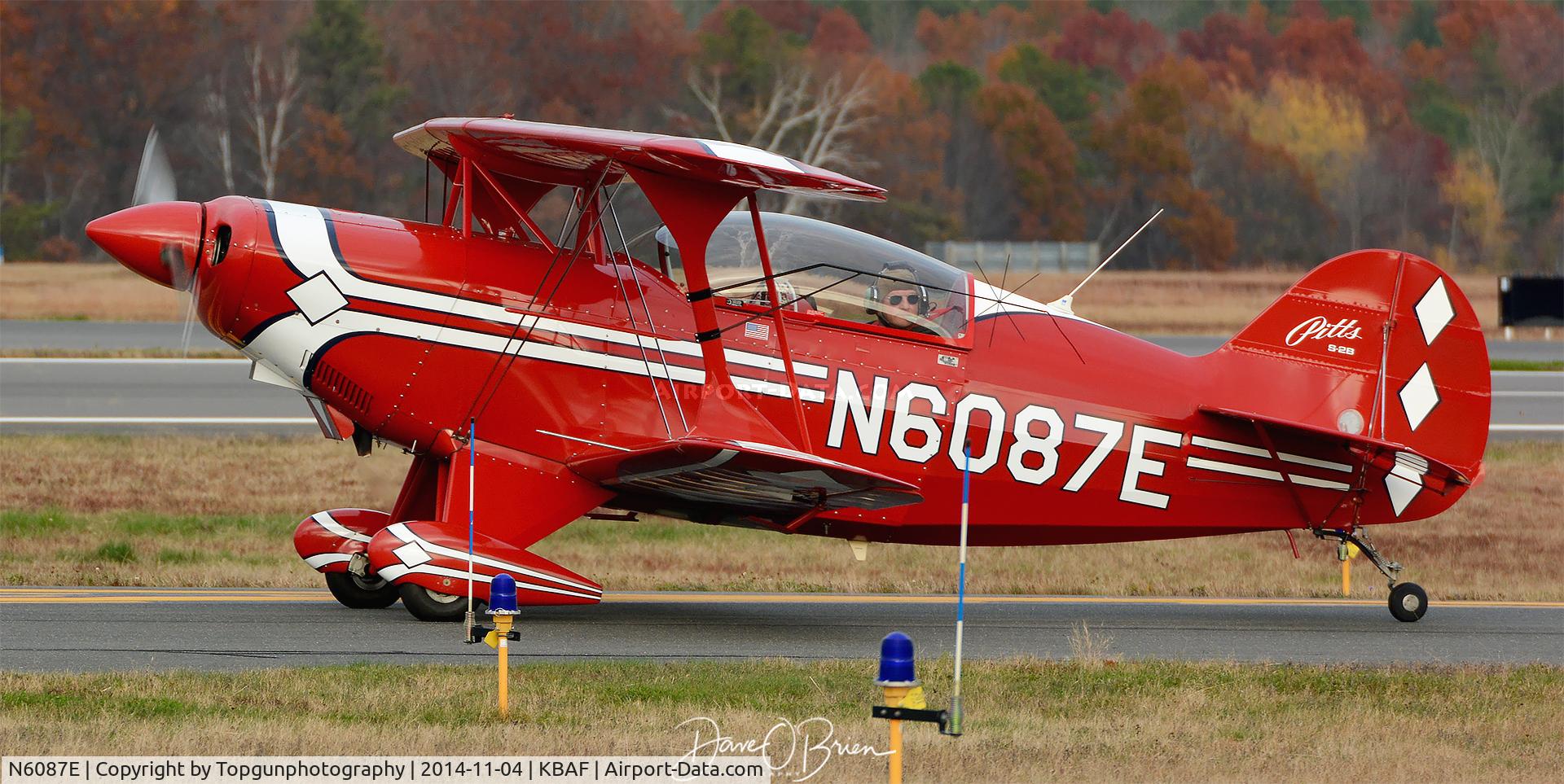 N6087E, 1994 Aviat Pitts S-2B Special C/N 5312, taxing back to the hanger