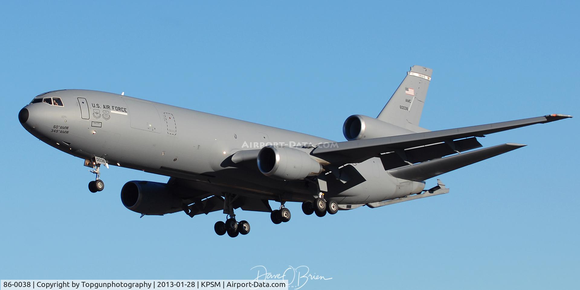 86-0038, 1986 McDonnell Douglas KC-10A Extender C/N 48251, BLUE61 landing RW16