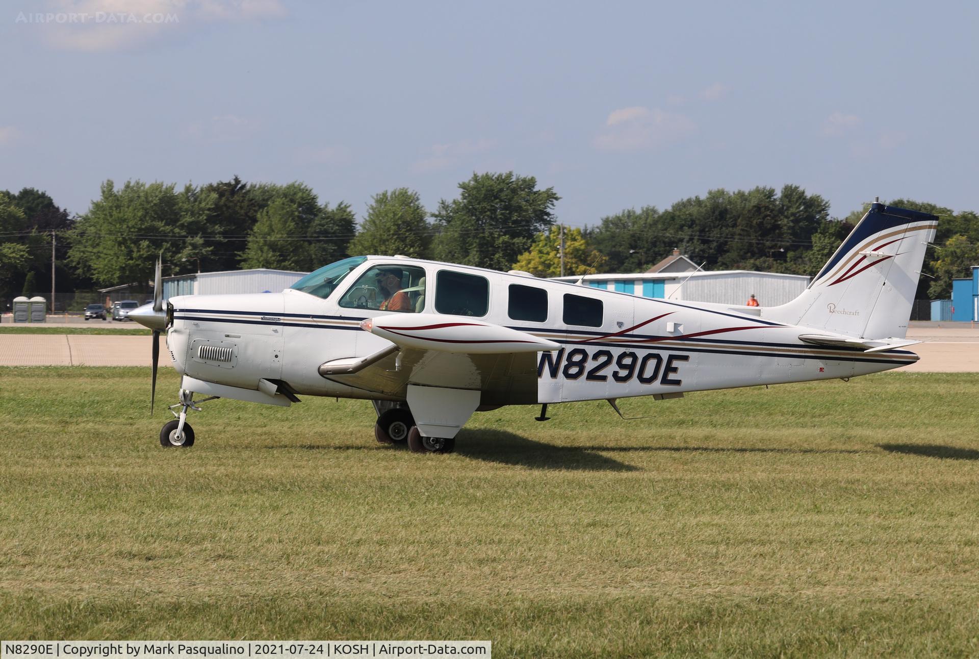 N8290E, 1993 Beech A36 Bonanza 36 C/N E-2805, Beech A36