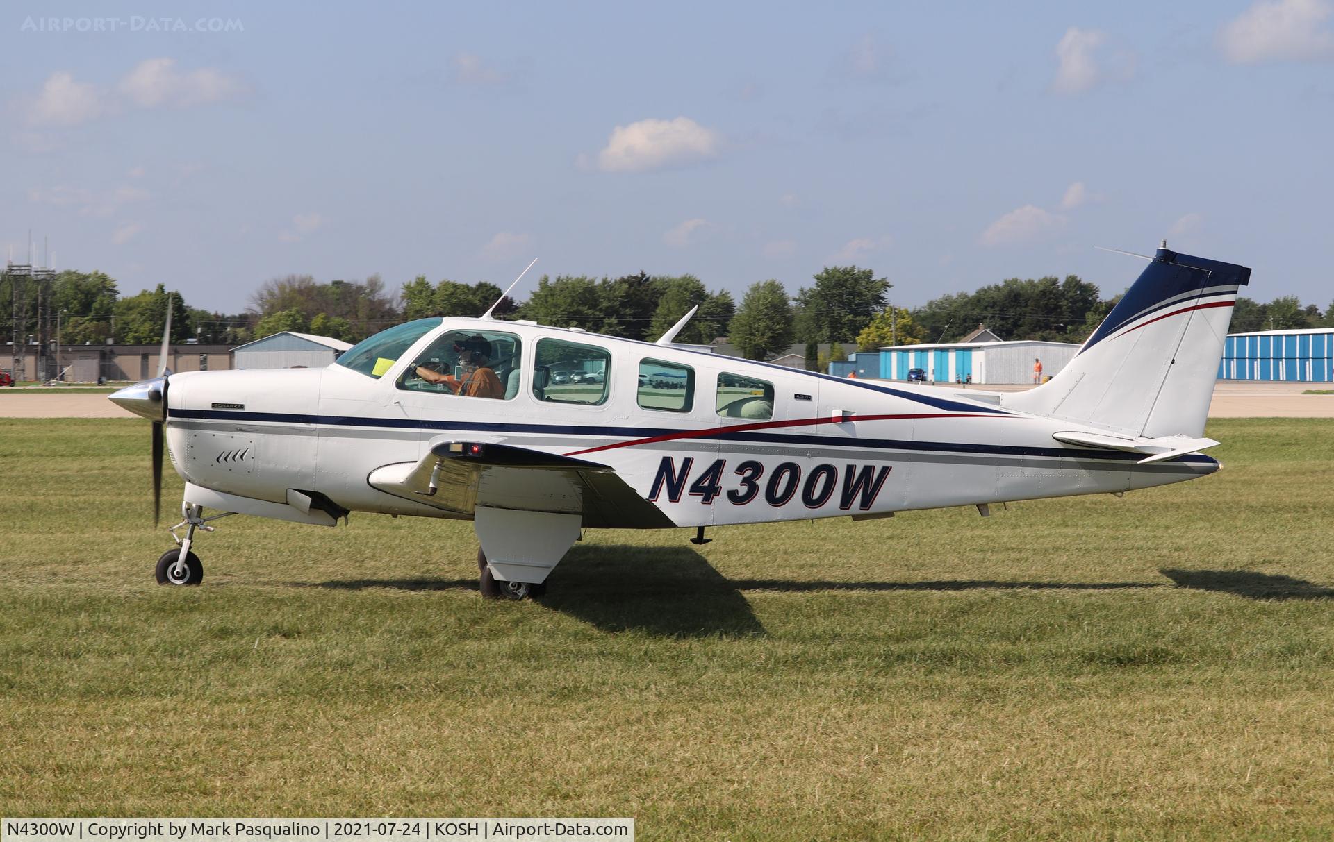 N4300W, 1973 Beech A36 Bonanza 36 C/N E-487, Beech A36