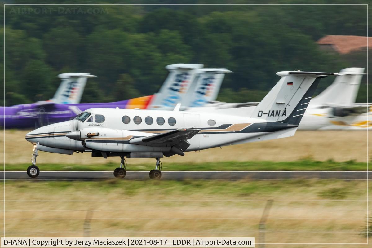D-IANA, 1995 Beech B200 Super King Air King Air C/N BB-1517, 1995 Beech B200 Super King Air, c/n: BB-1517