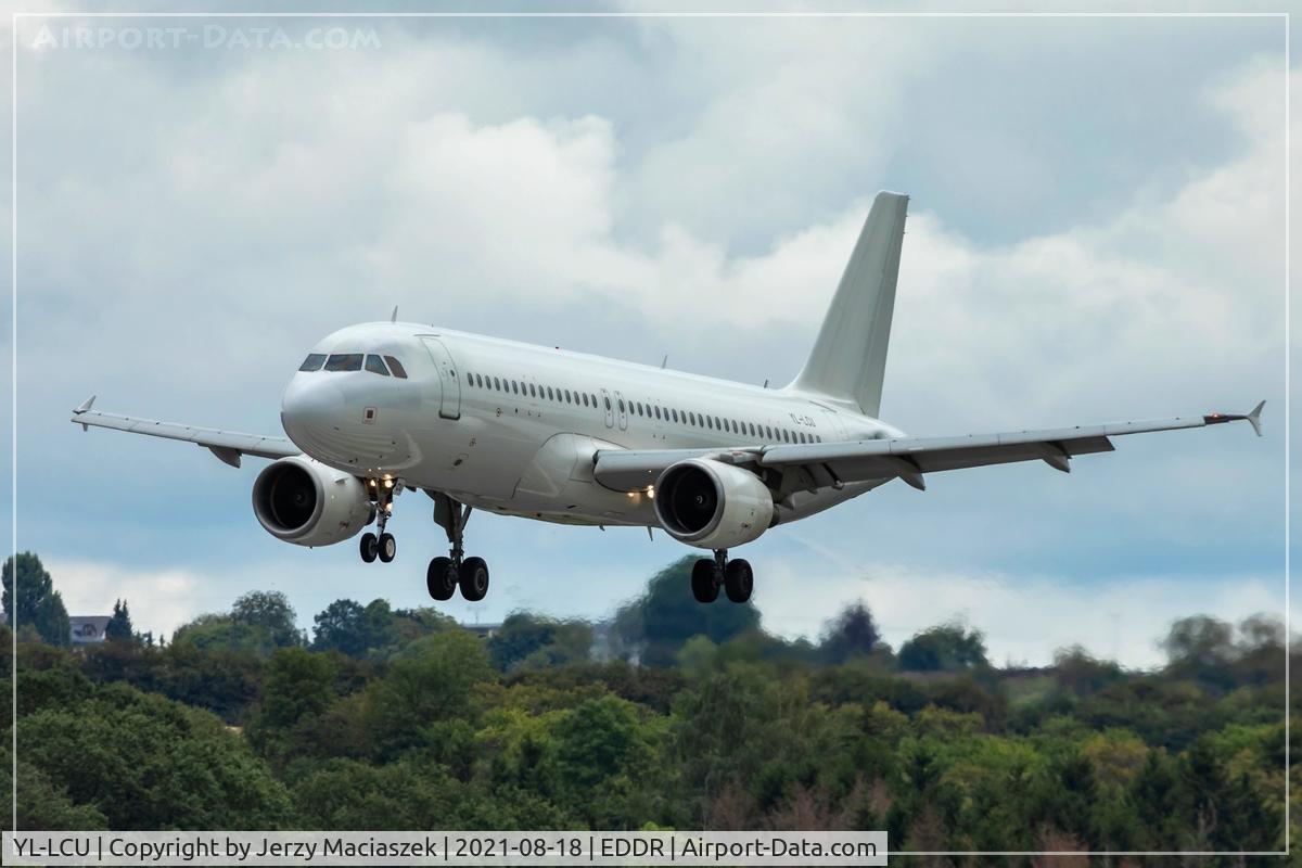 YL-LCU, 2002 Airbus A320-214 C/N 1762, 2002 Airbus A320-214, c/n: 1762