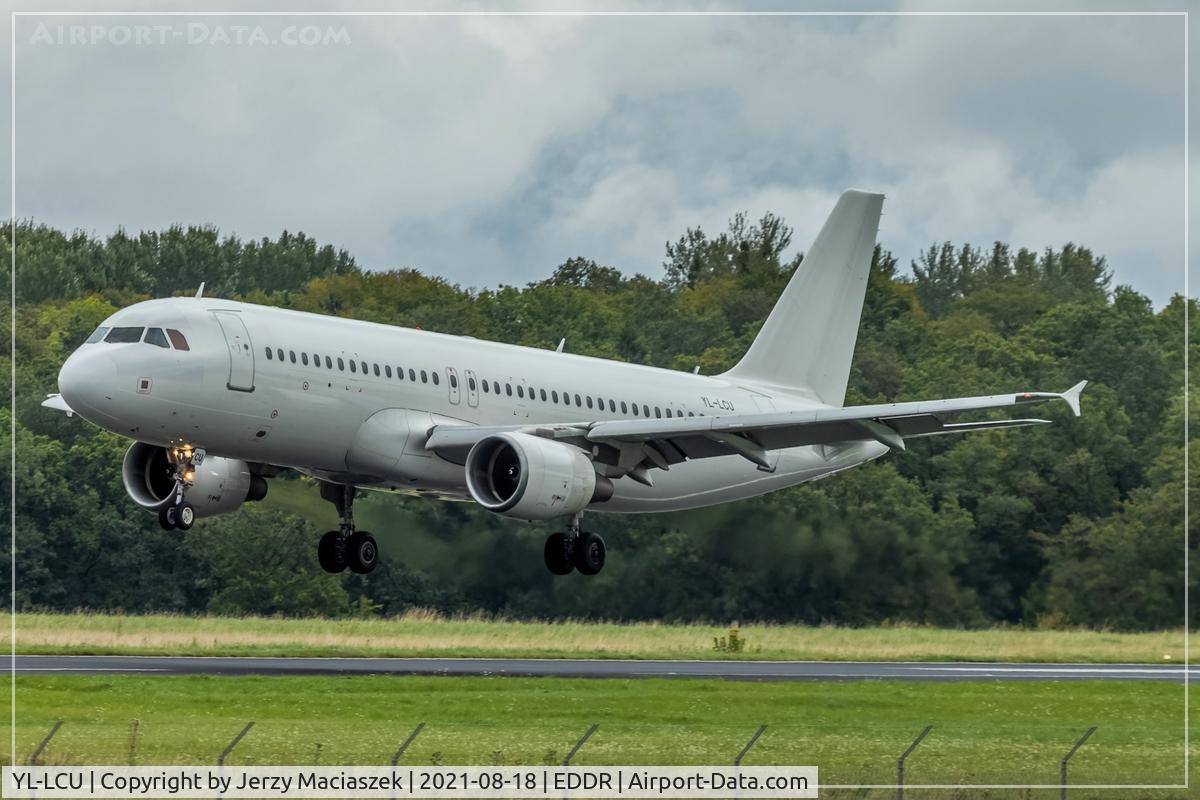 YL-LCU, 2002 Airbus A320-214 C/N 1762, 2002 Airbus A320-214, c/n: 1762
