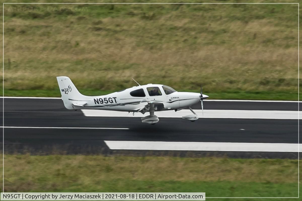 N95GT, 2006 Cirrus SR22 GTS C/N 1758, 2006 Cirrus SR22 GTS, c/n: 1758