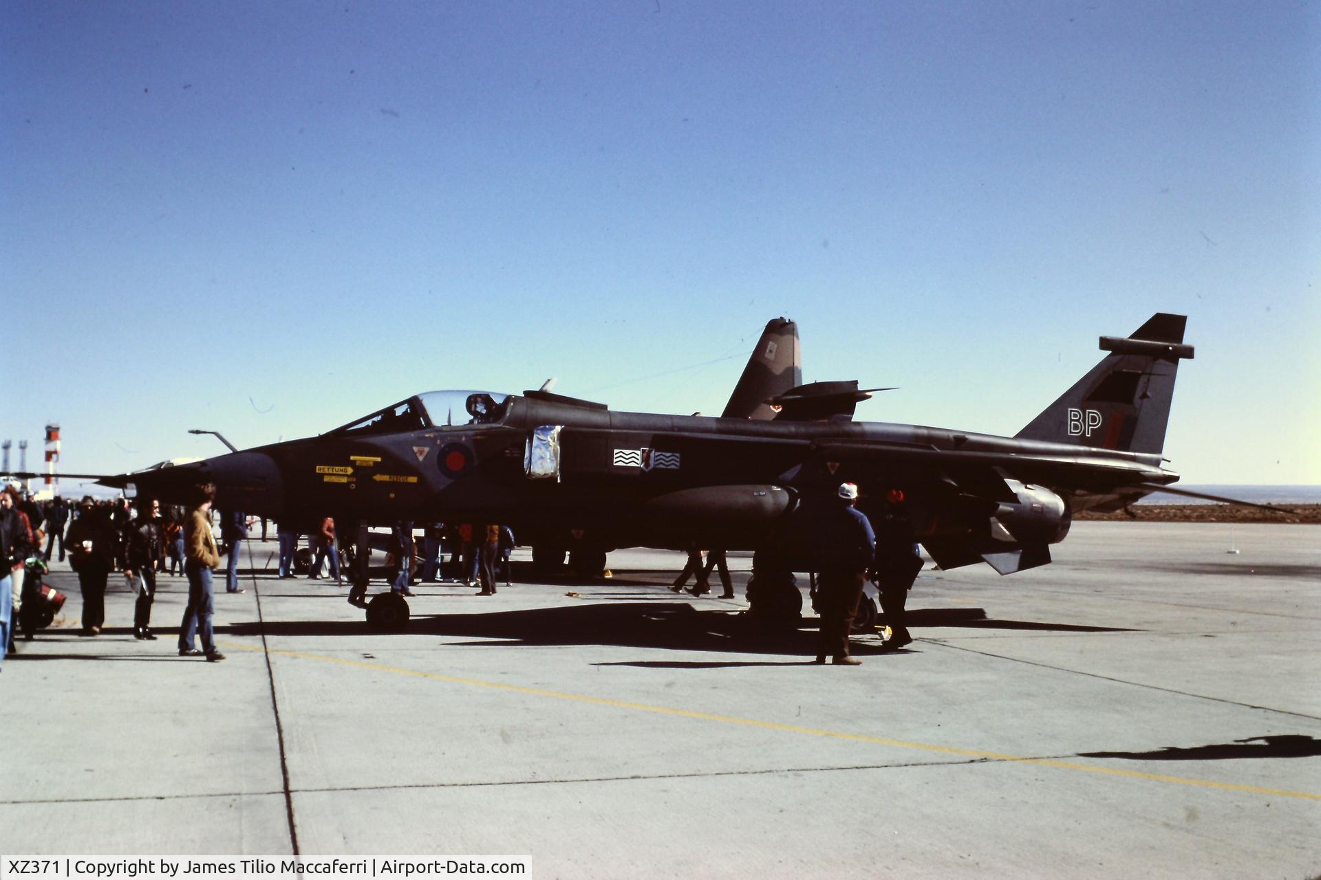 XZ371, 1976 SEPECAT Jaguar GR.1 C/N S.138, Edwards Air Force Base open house, fall 1978