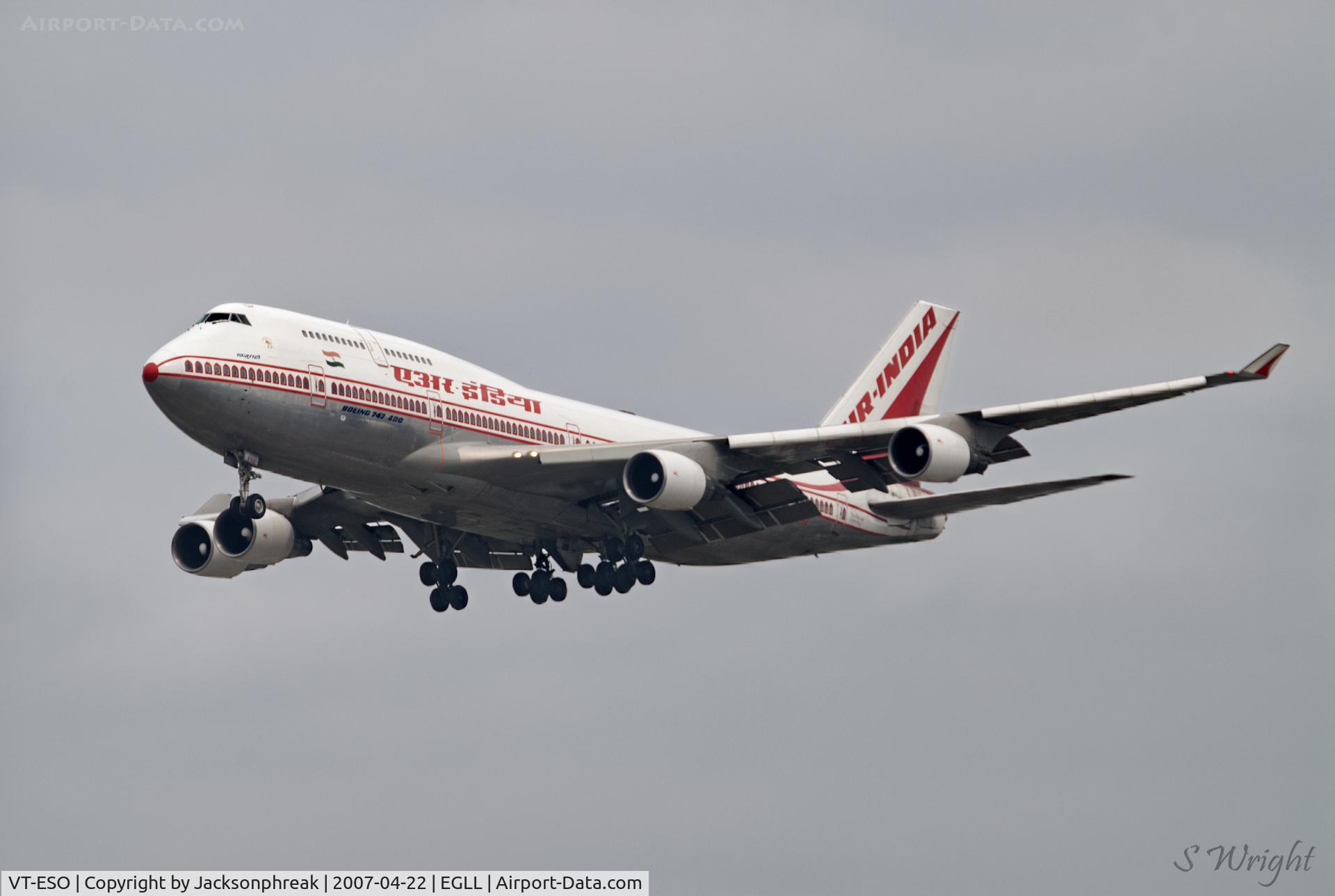 VT-ESO, 1993 Boeing 747-437 C/N 27165, On finals at London Heathrow, UK
