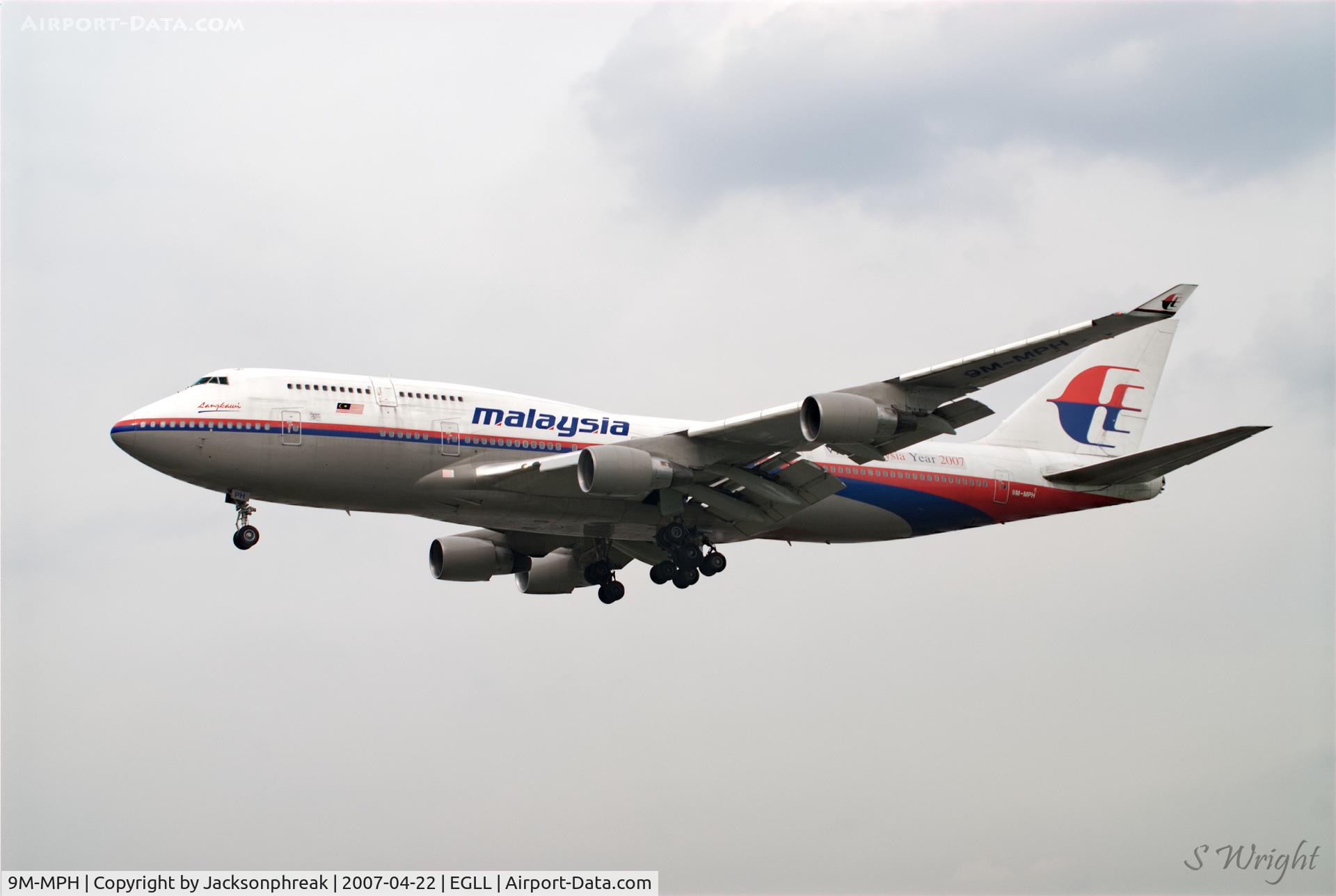9M-MPH, 1994 Boeing 747-4H6(BDSF) C/N 27044, On finals at London Heathrow, UK