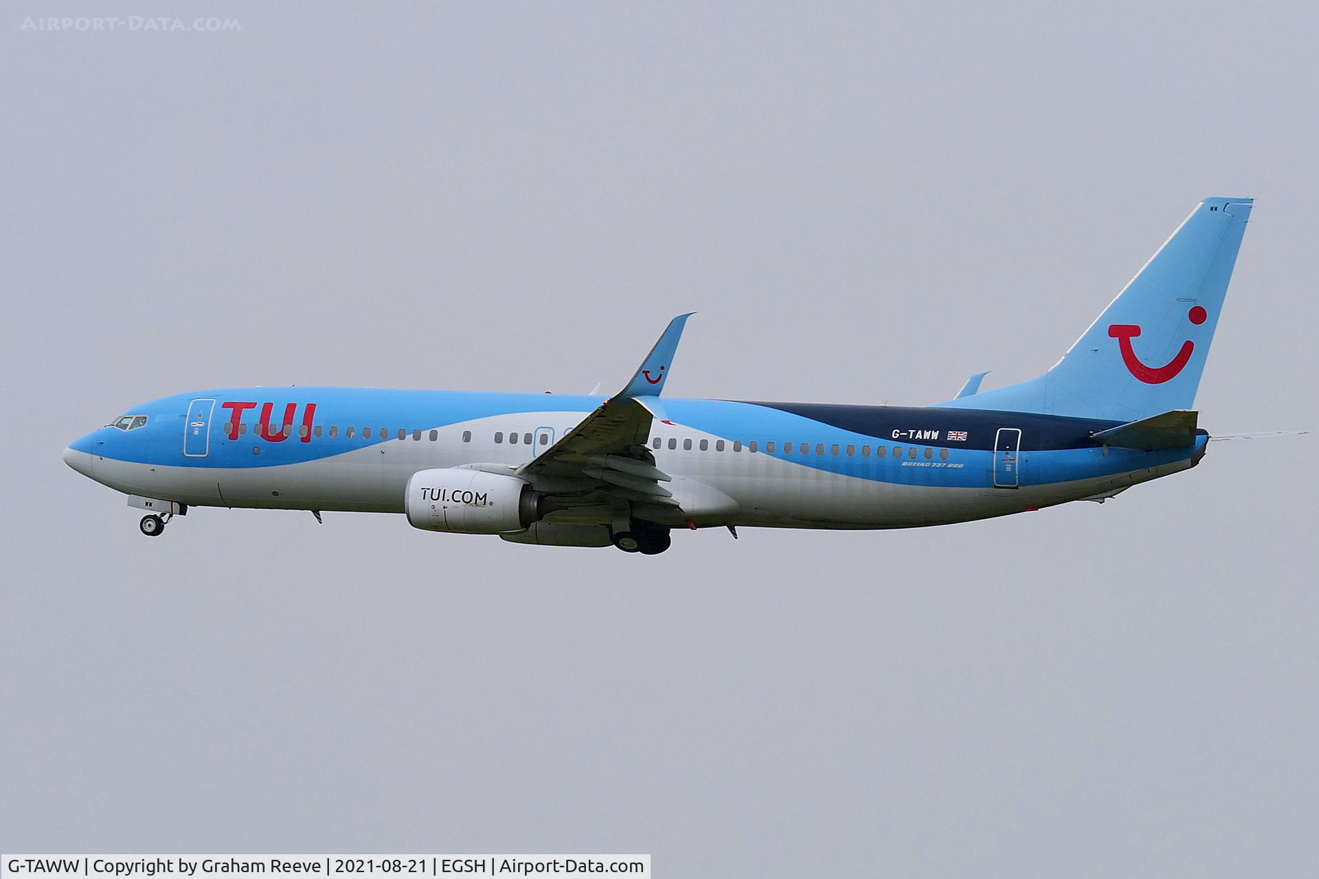 G-TAWW, 2015 Boeing 737-8K5 C/N 41663, Departing from Norwich.