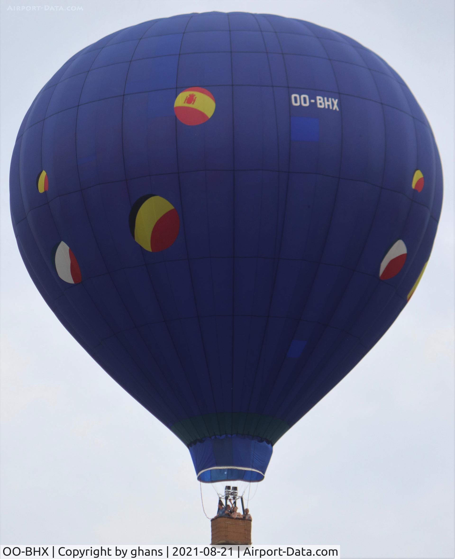 OO-BHX, 2005 Libert L.3000 C/N 308/032, @ Hotton