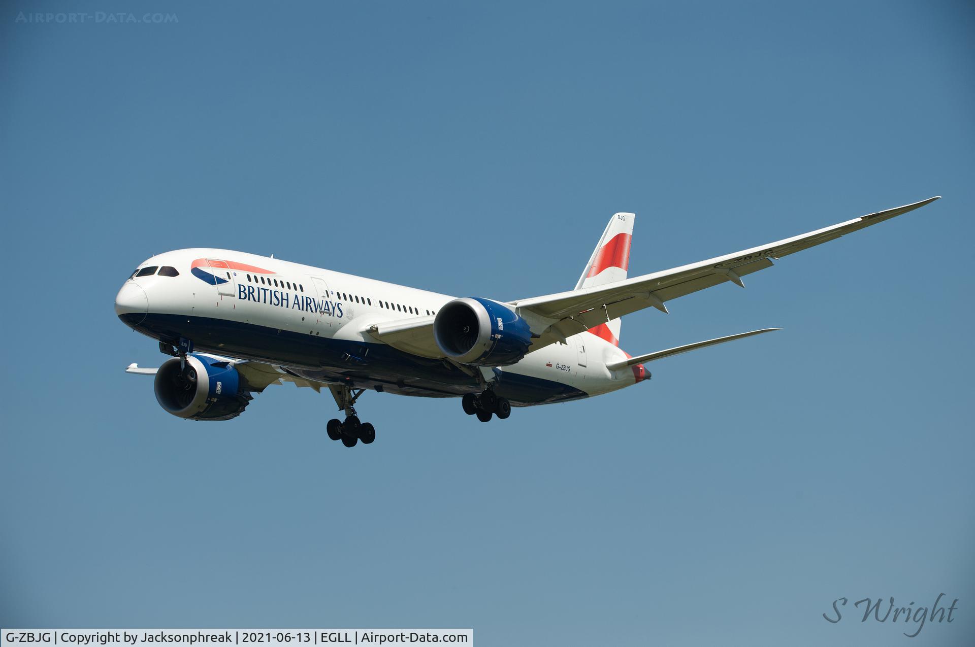 G-ZBJG, 2014 Boeing 787-8 Dreamliner C/N 38614, On approach at London Heathrow UK