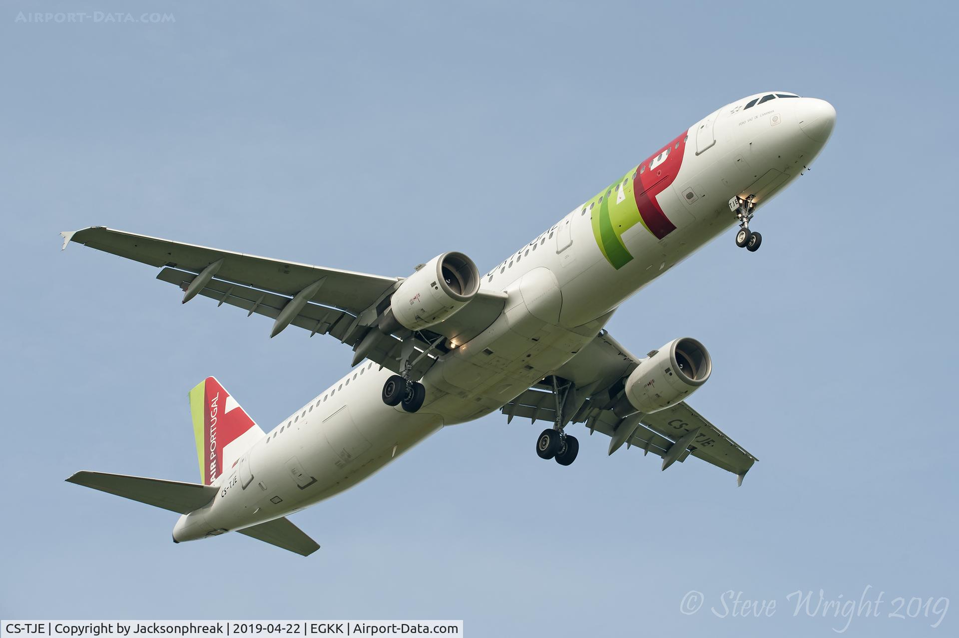 CS-TJE, 2000 Airbus A321-211 C/N 1307, On finals at London Gatwick UK
