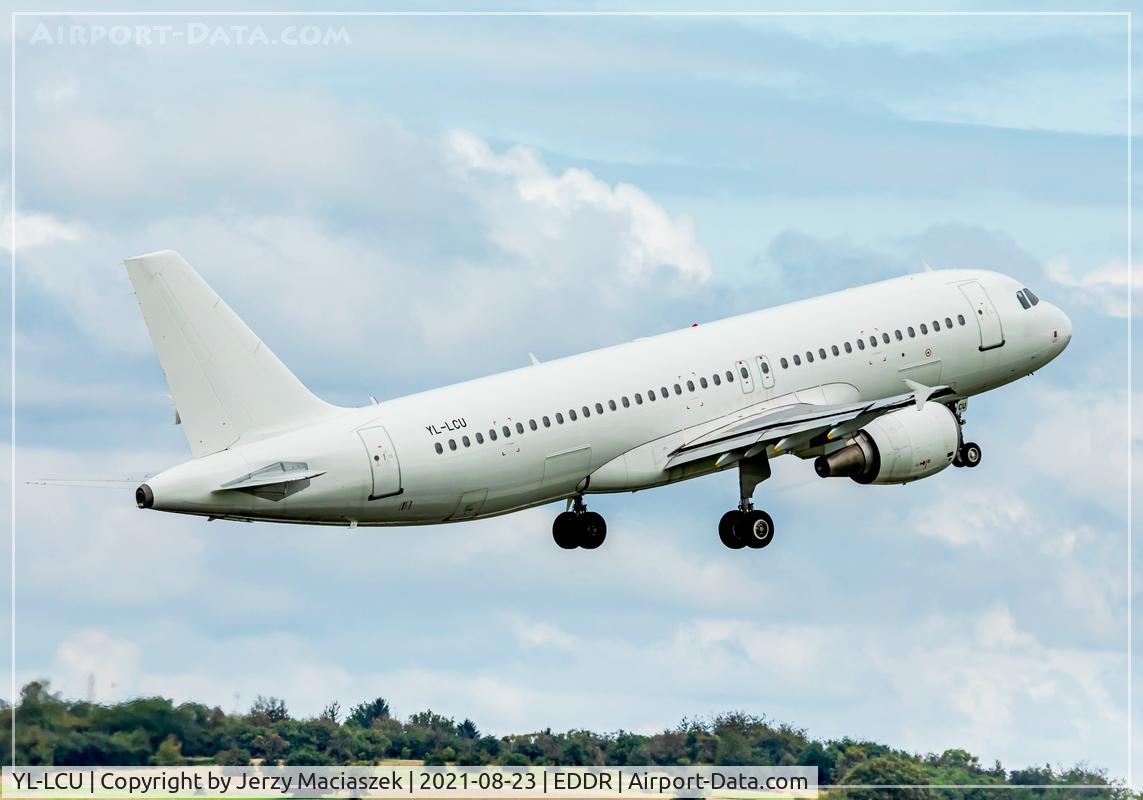 YL-LCU, 2002 Airbus A320-214 C/N 1762, 2002 Airbus A320-214, c/n: 1762