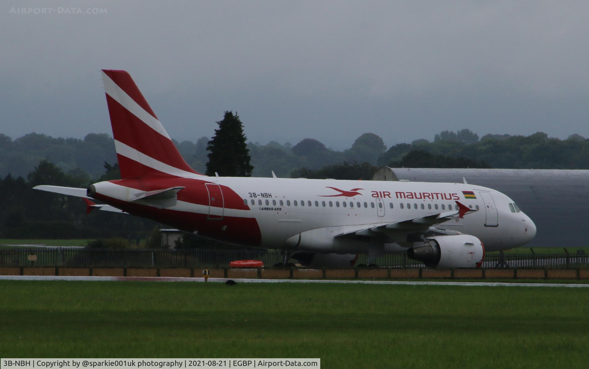 3B-NBH, 2003 Airbus A319-112 C/N 1936, Seen at Kemble stored