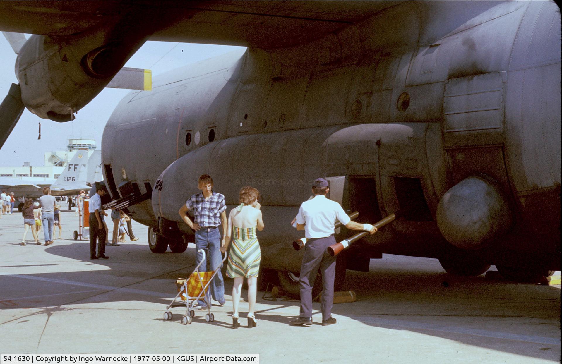 54-1630, 1954 Lockheed AC-130A-LM Hercules C/N 182-3017, Lockheed AC-130A Hercules Spectre of the USAF at the 1977 airshow at Grissom AFB, Peru IN