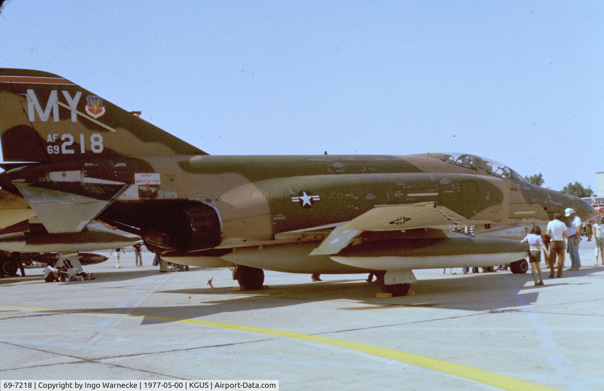 69-7218, McDonnell Douglas F-4E C/N 3879, McDonnell Douglas F-4E Phantom II of the USAF at the 1977 airshow at Grissom AFB, Peru IN