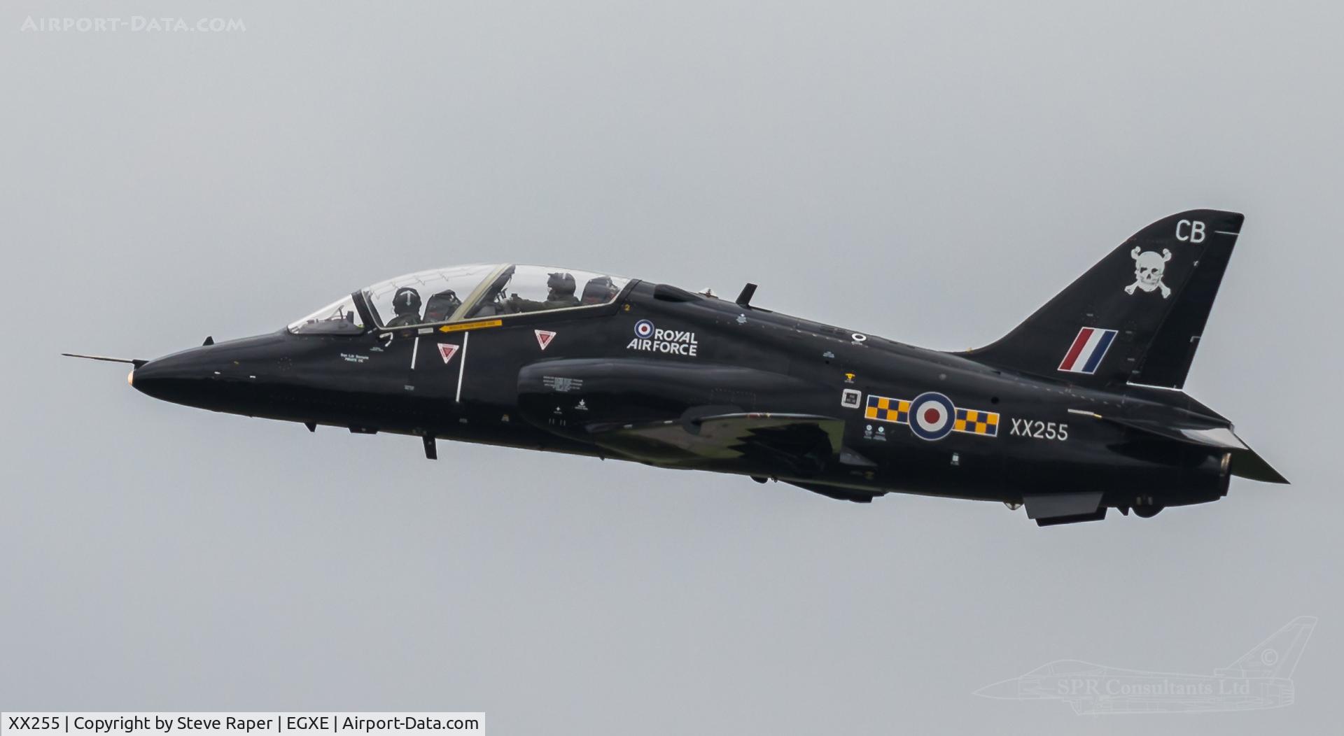 XX255, 1978 Hawker Siddeley Hawk T.1A C/N 091/312091/0573, CB returning to Leeming