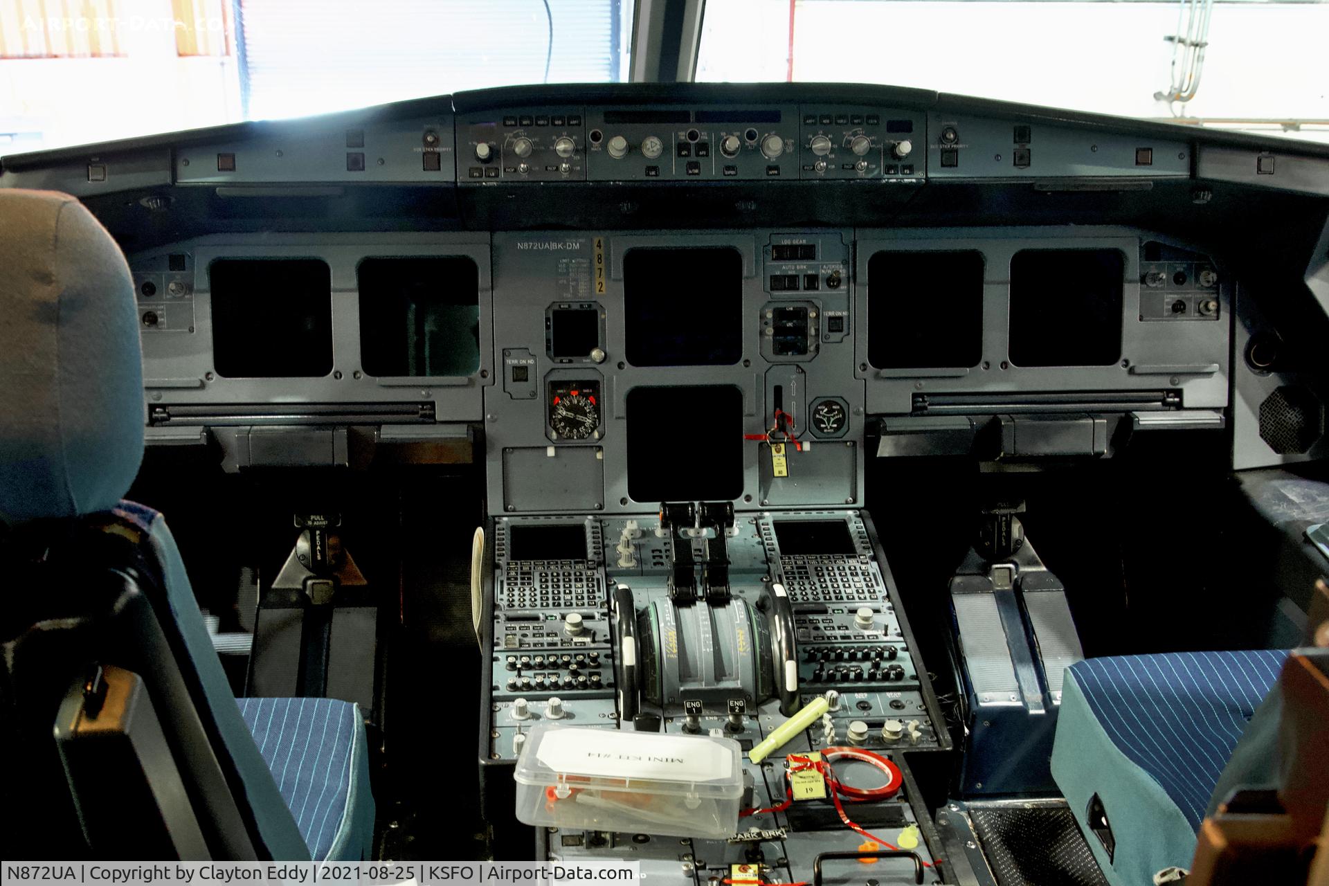 N872UA, 2003 Airbus A319-132 C/N 1986, SFO 2021.