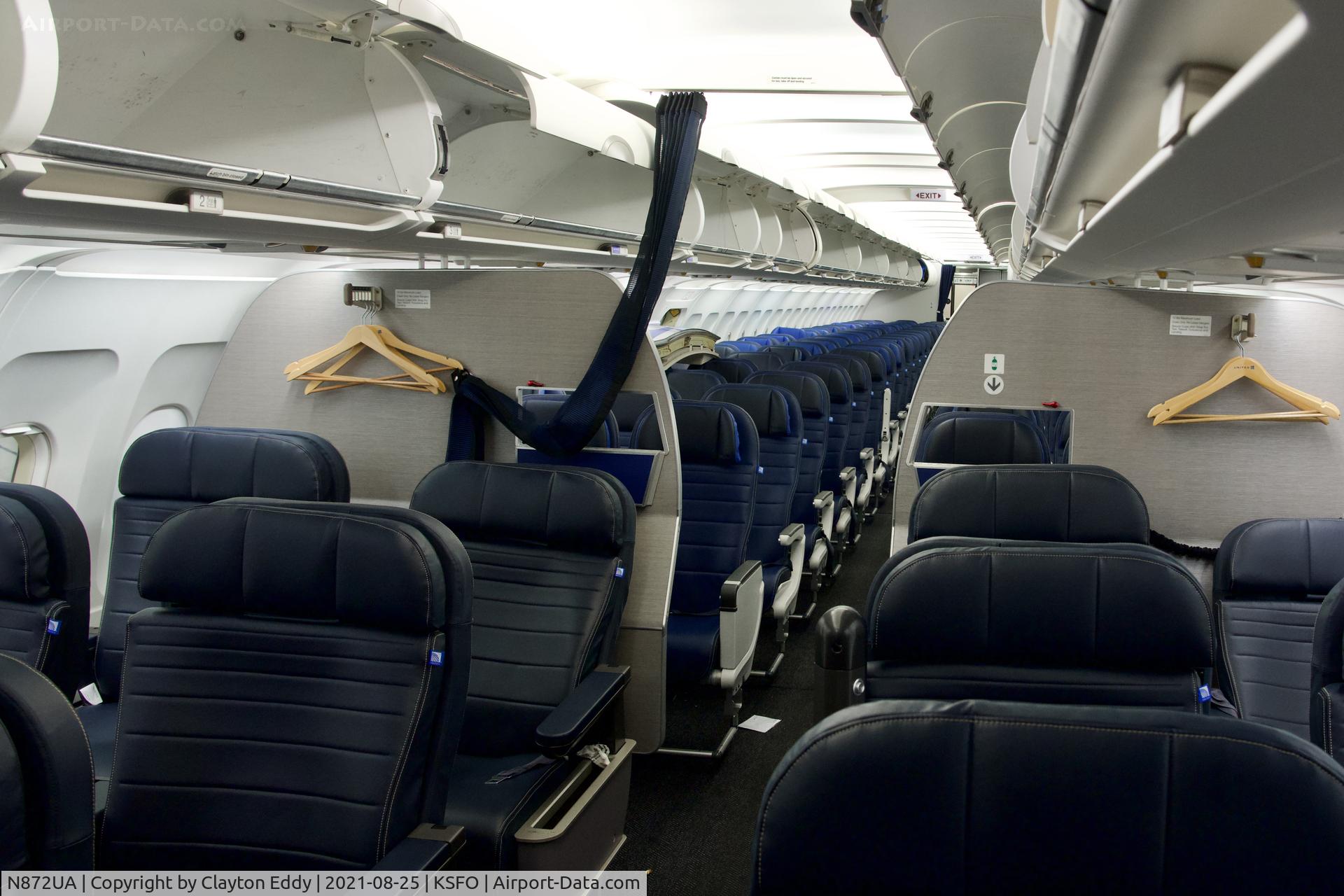 N872UA, 2003 Airbus A319-132 C/N 1986, SFO 2021.