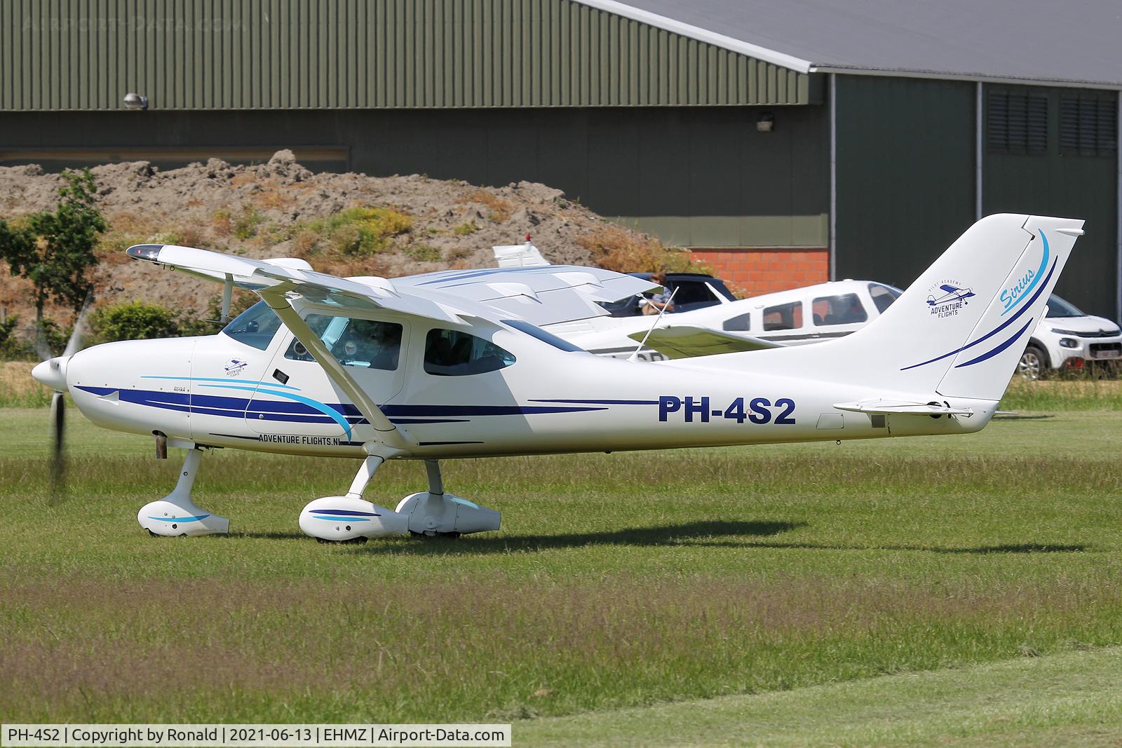 PH-4S2, Sirius TL Ultralight TL-3000 C/N 18SI172, at ehmz