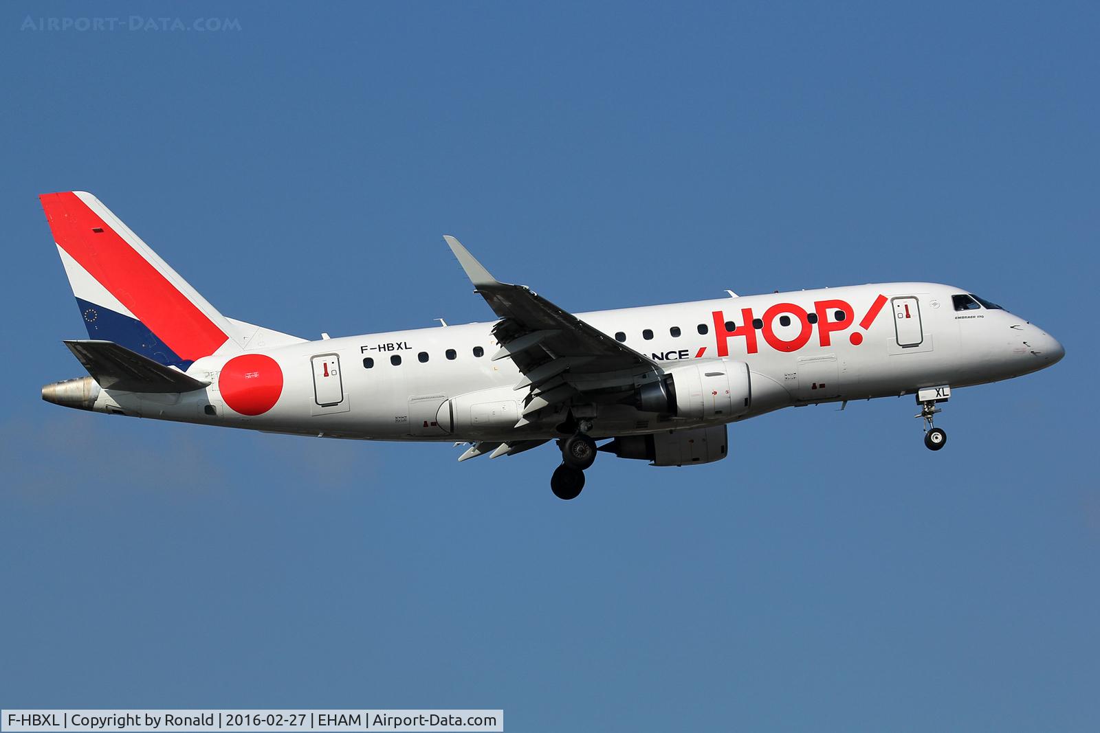 F-HBXL, 2004 Embraer 170LR (ERJ-170-100LR) C/N 17000009, at spl