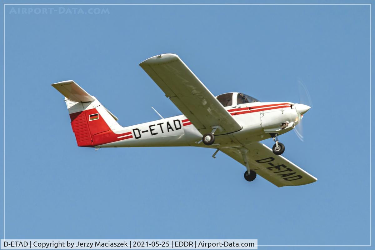 D-ETAD, 1979 Piper PA-38-112 Tomahawk Tomahawk C/N 38-79A0220, 1979 Piper PA-38-112 Tomahawk, c/n: 38-79A0220