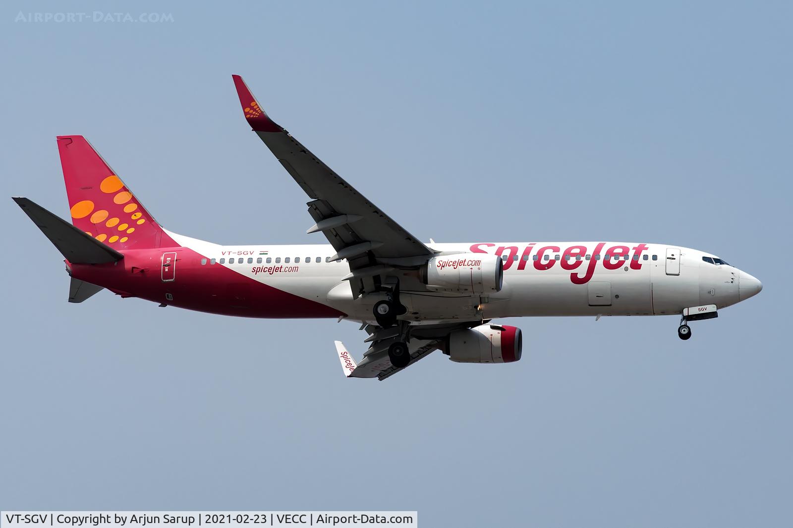 VT-SGV, 2011 Boeing 737-86J C/N 37362, “Nigella” on short final for Rwy 01R at NSCBIA as it arrives in the morning as SG820 from Port Blair.  The aircraft was newly delivered to SpiceJet in Nov. 2011.
