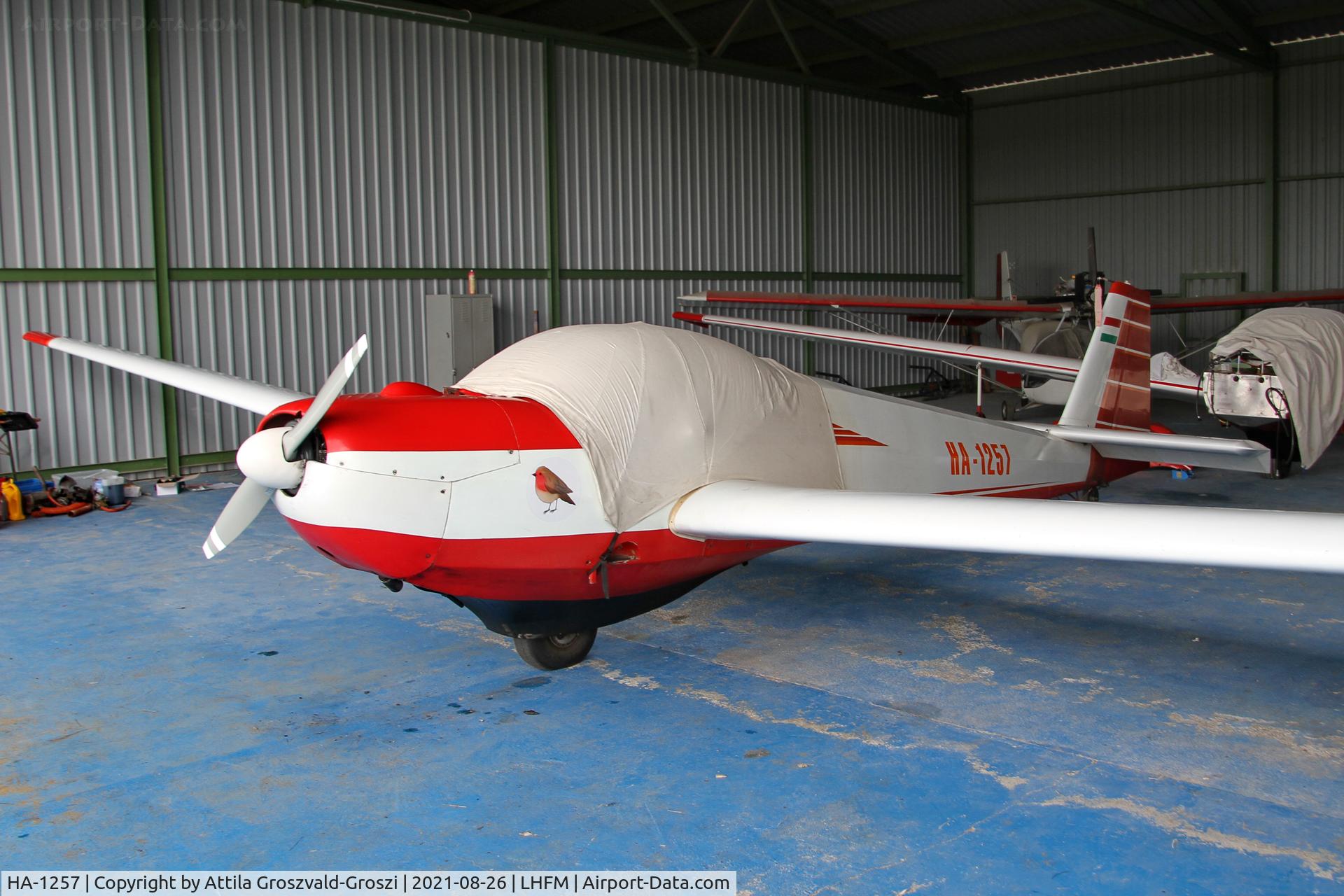 HA-1257, 1988 Scheibe SF-25C Falke 2000 C/N 44455, LHFM - Meidl Airport Fertöszentmiklós, Hungary
