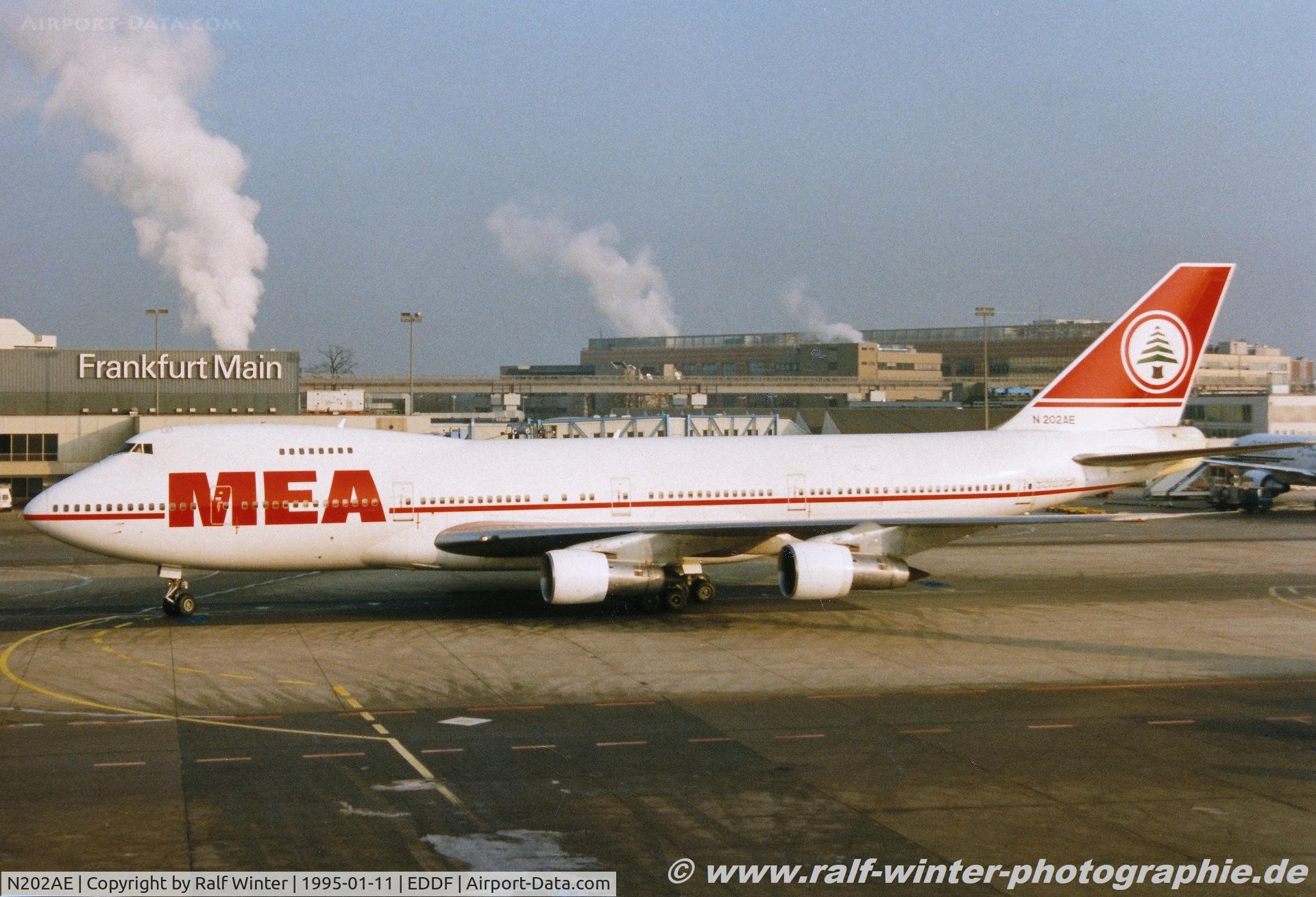 N202AE, 1975 Boeing 747-2B4B C/N 21097, Boeing 747-2B4BSF - ME MEA Middle East Airlines MEA - 21097 - N202AE - 01.1995 - FRA