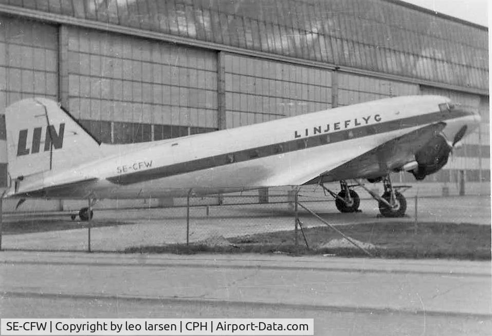 SE-CFW, 1946 Douglas DC-3D C/N 42976, Copenhagen