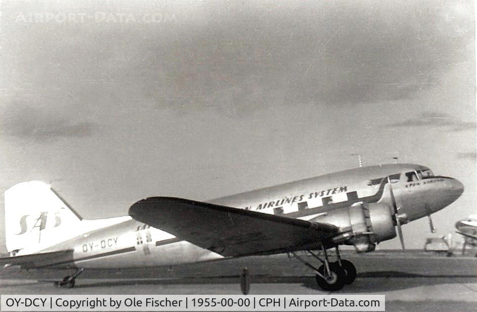 OY-DCY, 1946 Douglas DC-3D C/N 42976, Copenhagen 1955