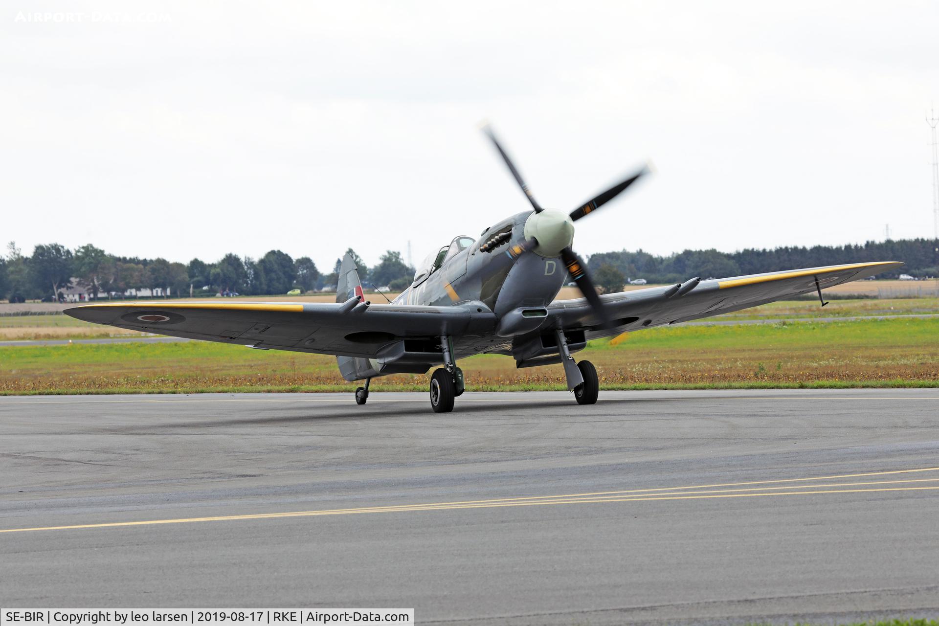 SE-BIR, 1945 Supermarine 361 Spitfire LF.XVIe C/N CBAF.IX.4644, Roskilde Air Show 17.8.2019
