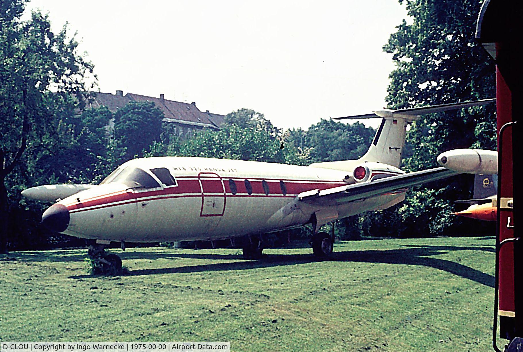 D-CLOU, Hamburger Flugzeugbau HFB-320 Hansa Jet C/N 1002, Hamburger Flugzeugbau HFB-320 Hansa Jet outside in the park of the Deutsches Museum Museumsinsel, München