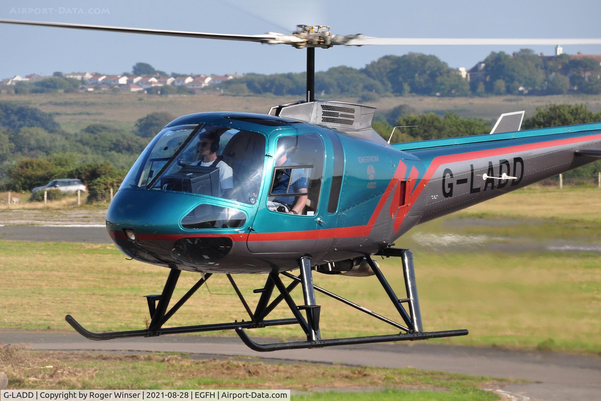 G-LADD, 1999 Enstrom 480 C/N 5037, Visiting Enstrom 480.