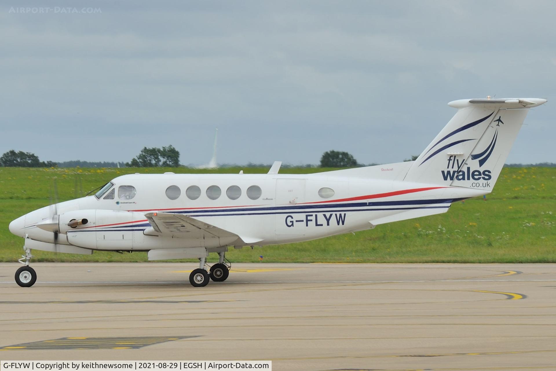G-FLYW, 1977 Beech 200 Super King Air C/N BB-209, Arriving at Norwich.