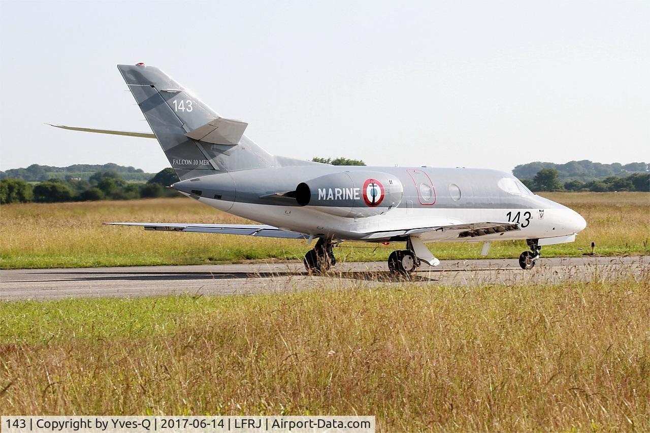 143, 1979 Dassault Falcon 10MER C/N 143, Dassault Falcon 10MER, Taxiing to holding point rwy 26, Landivisiau Naval Air Base (LFRJ)