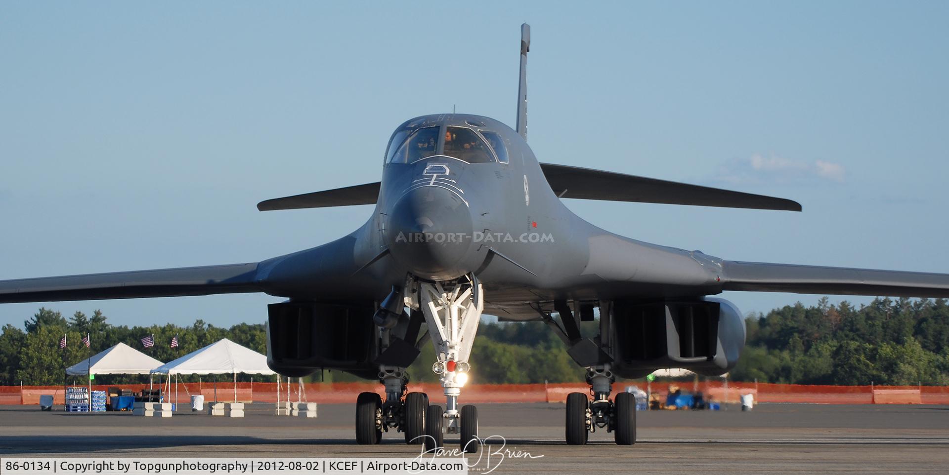 86-0134, 1986 Rockwell B-1B Lancer C/N 94, The Bone taxing in to its static location