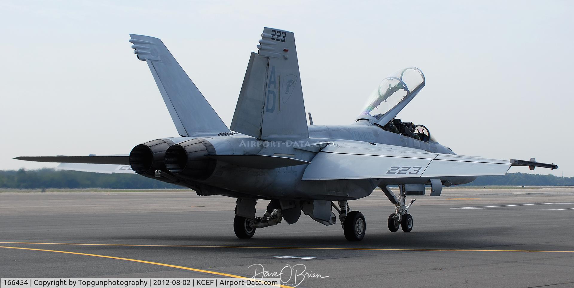 166454, Boeing F/A-18F Super Hornet C/N F089, Super Hornet Demo taxing out for practice