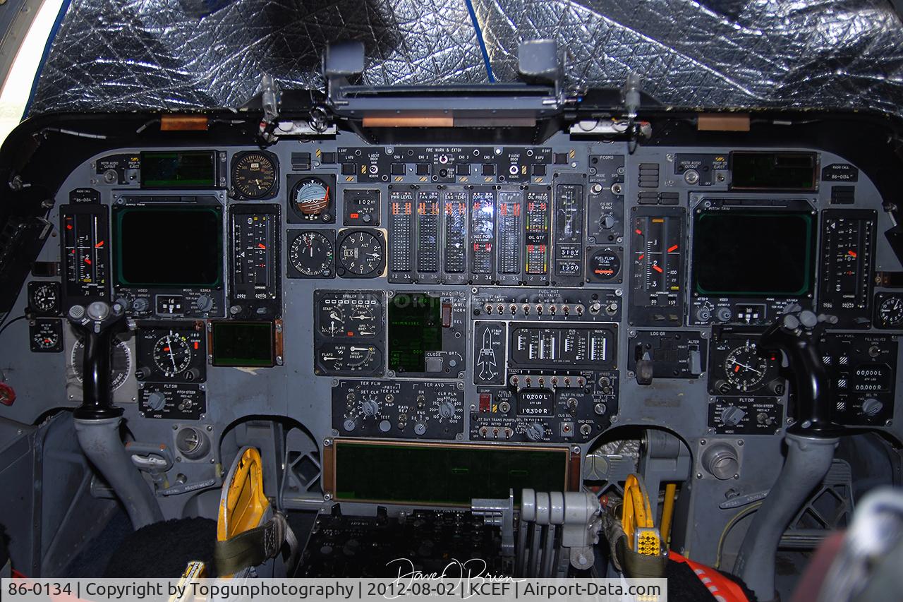 86-0134, 1986 Rockwell B-1B Lancer C/N 94, inside cockpit of the B-1B