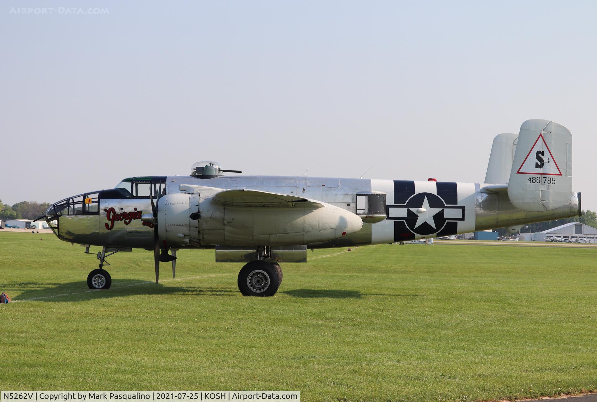 N5262V, 1944 North American B-25J-32-NC Mitchell C/N 44-86785, North American B-25J
