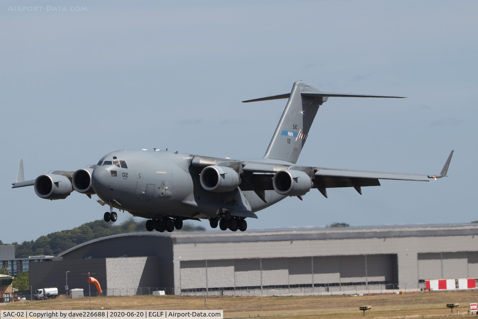 SAC-02, 2009 Boeing C17 Globemaster III C/N F-210, SAC-02 landing on 24 at Farnborough - FAB 22.06.20
