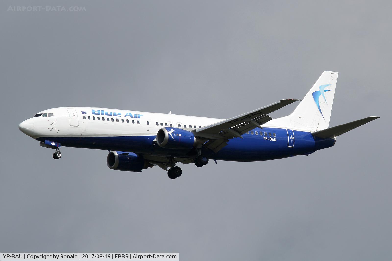 YR-BAU, 1992 Boeing 737-4Y0 C/N 26066, at bru
