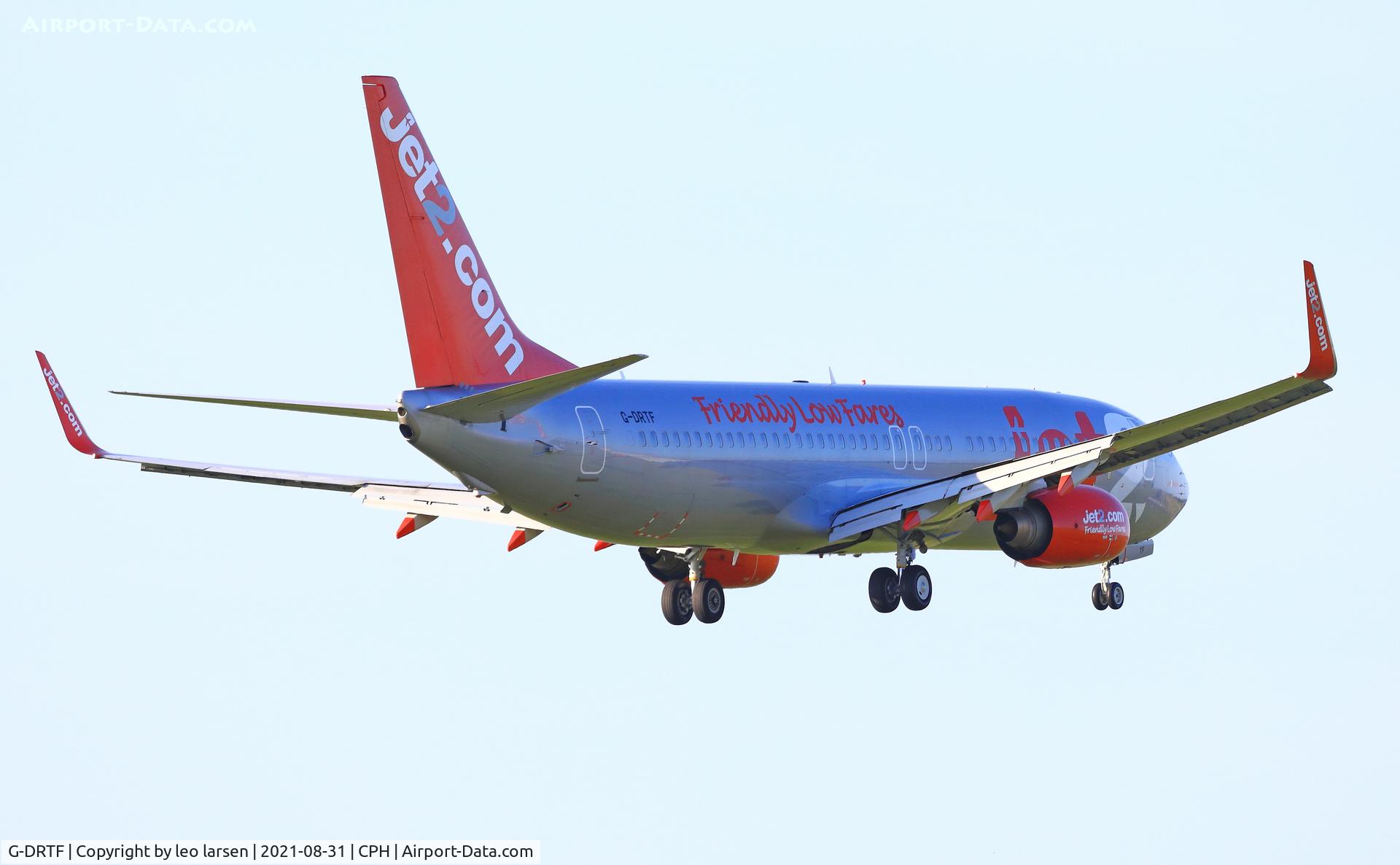 G-DRTF, 2000 Boeing 737-85P C/N 28387, Copenhagen on final to R-04L