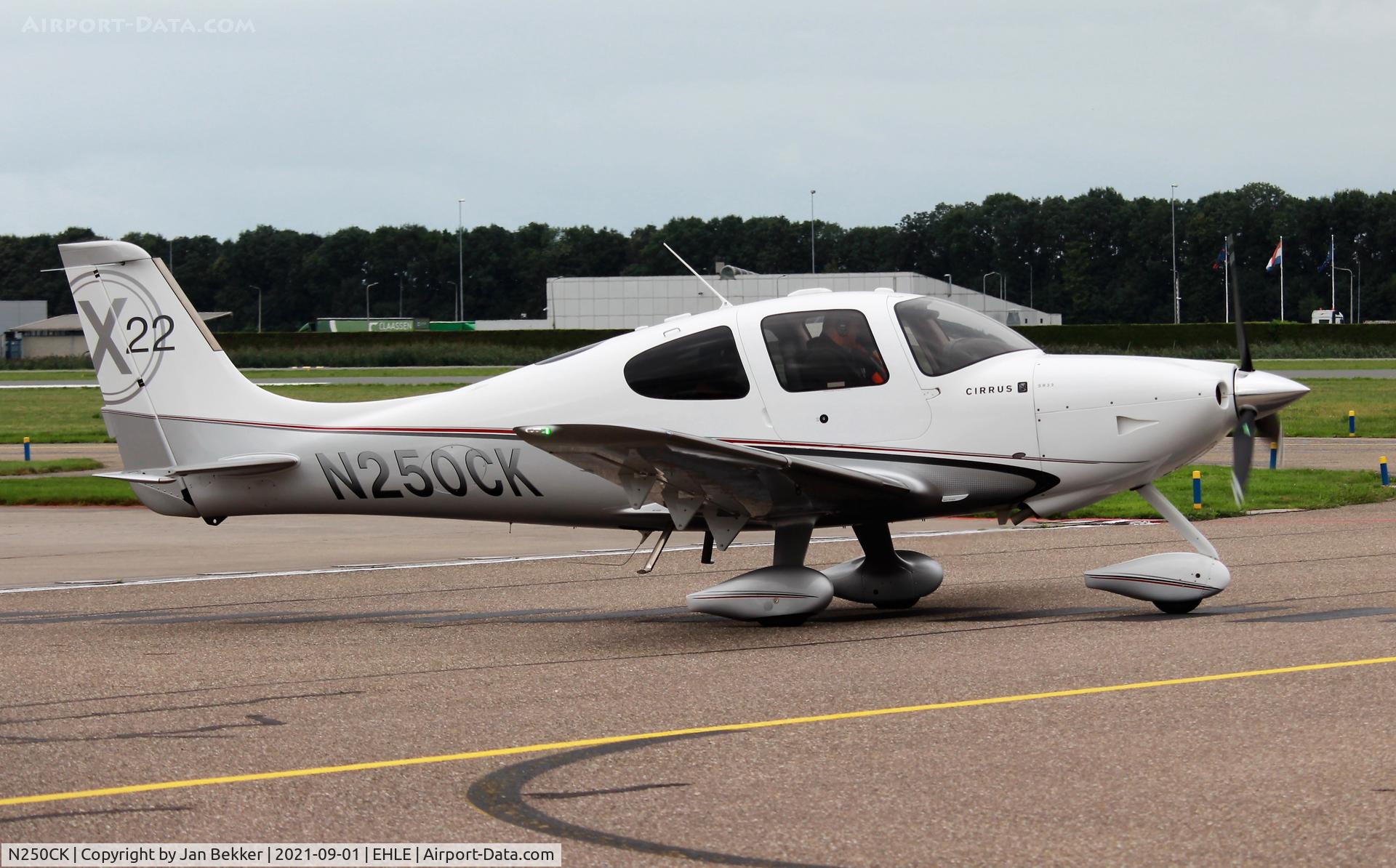 N250CK, 2009 Cirrus SR22X C/N 3421, Lelystad Airport