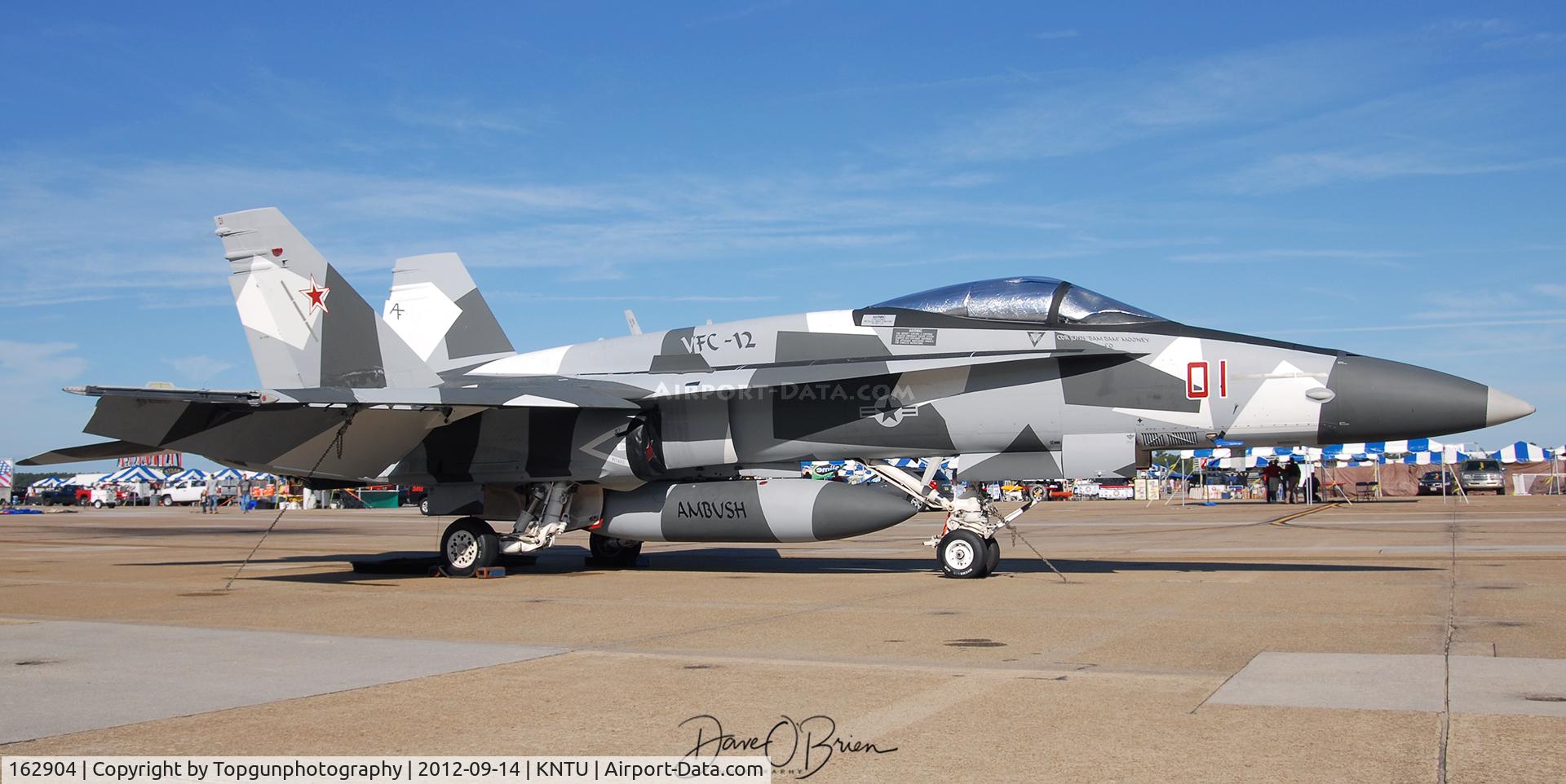 162904, McDonnell Douglas F/A-18A+ Hornet C/N 465/A382, Fighting Omars