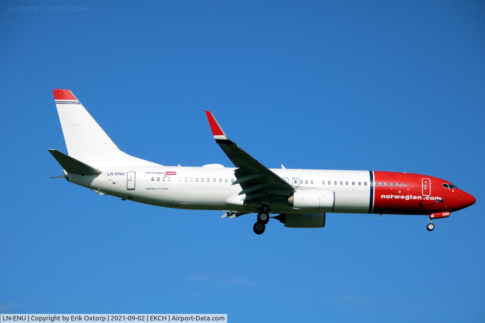 LN-ENU, 2015 Boeing 737-8JP C/N 42069, LN-ENU landing rw 04L