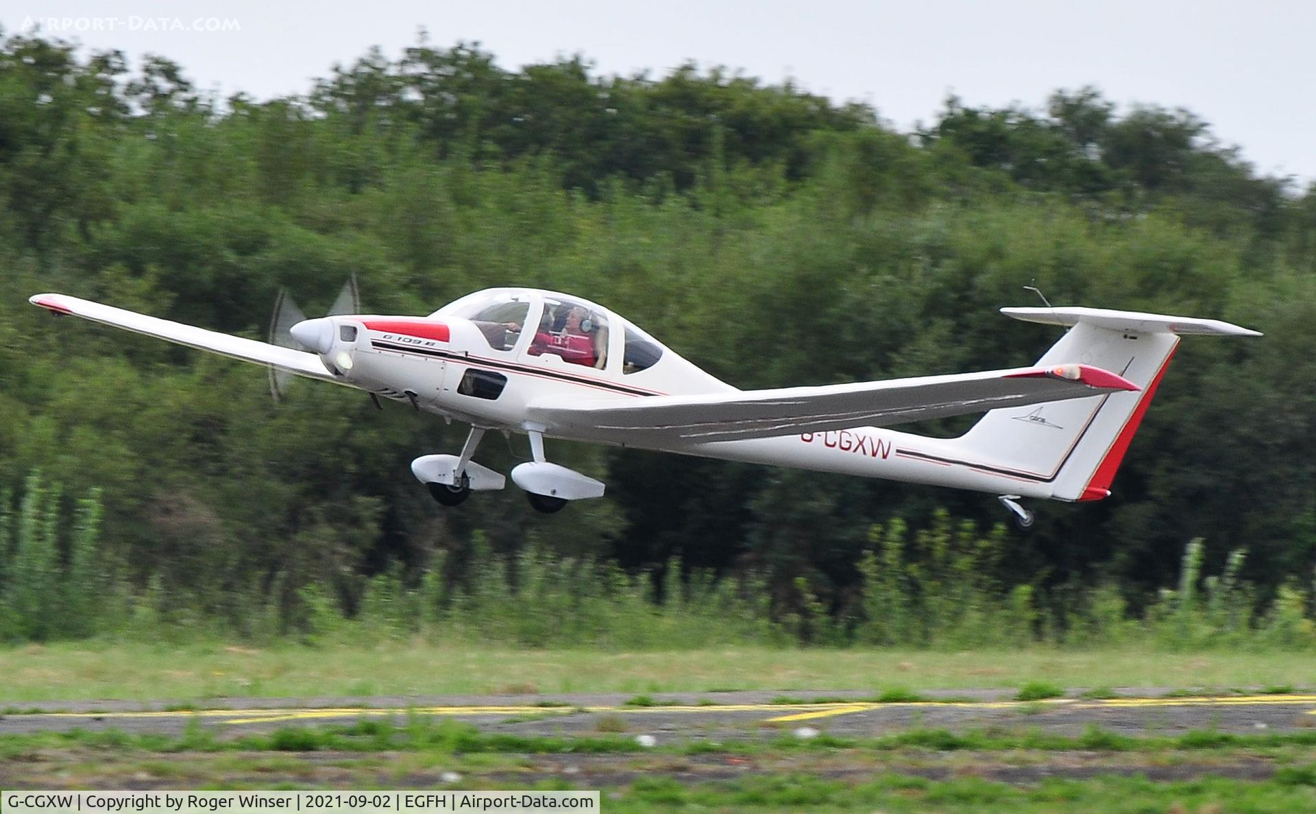 G-CGXW, 1986 Grob G-109B C/N 6408, Visiting motor-glider departing Runway 10.