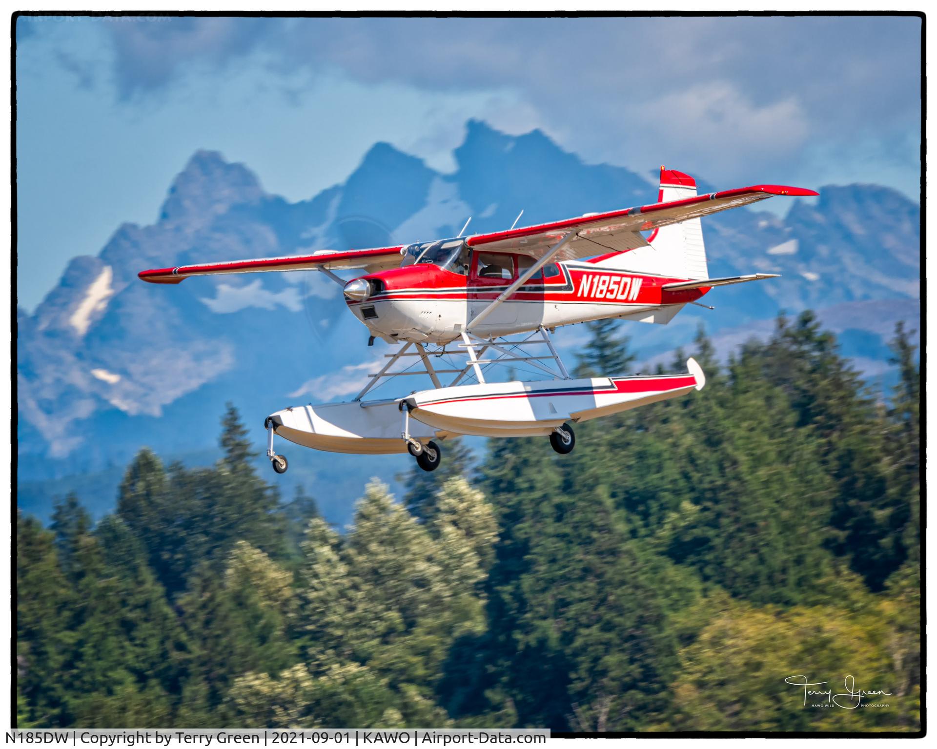 N185DW, 1971 Cessna A185E Skywagon 185 C/N 18501840, KAWO