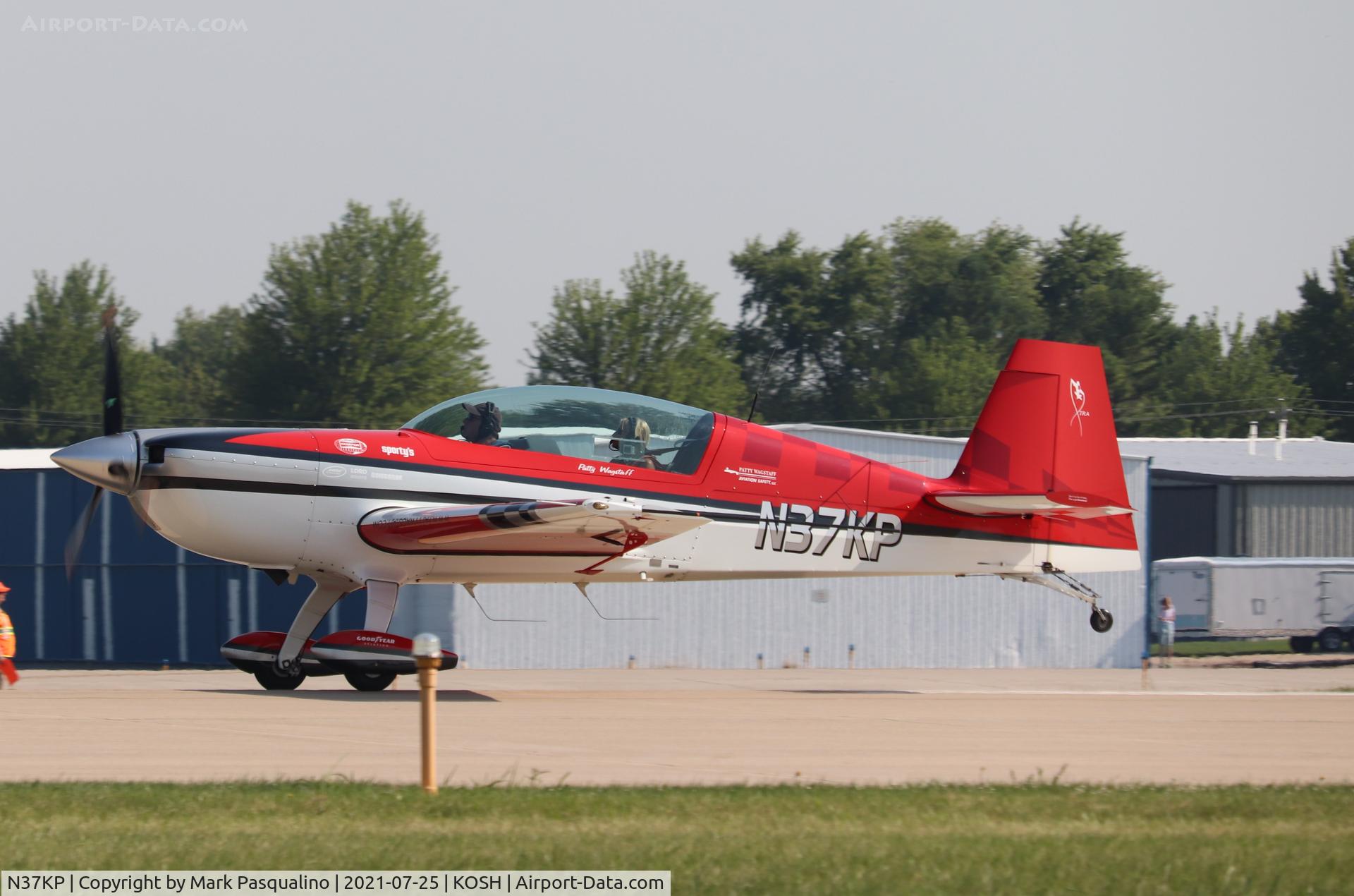 N37KP, 2016 Extra EA-300/LC C/N LC056, Extra EA 300/LC