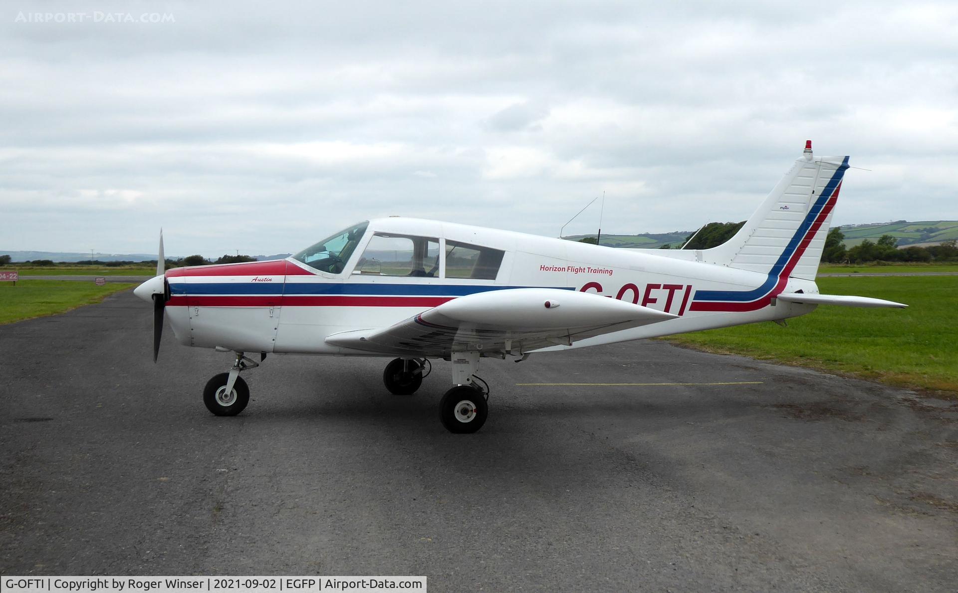 G-OFTI, 1972 Piper PA-28-140 Cherokee C/N 28-7325201, Visiting PA-28 operated by Horizon Flight Training.
